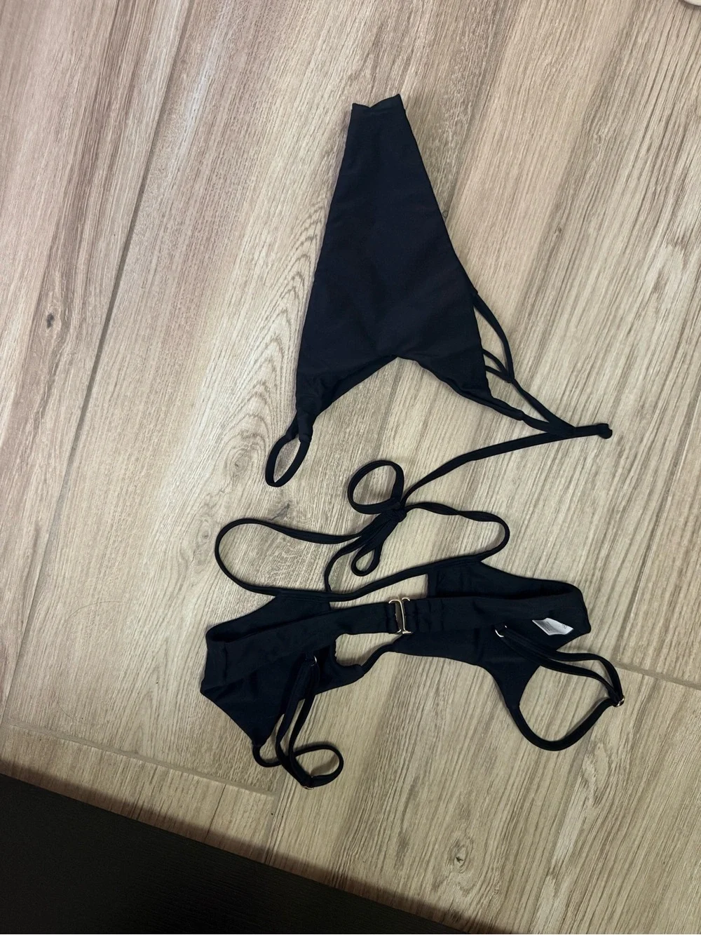Revolve Lovewave bikini set - Picture 4 of 5